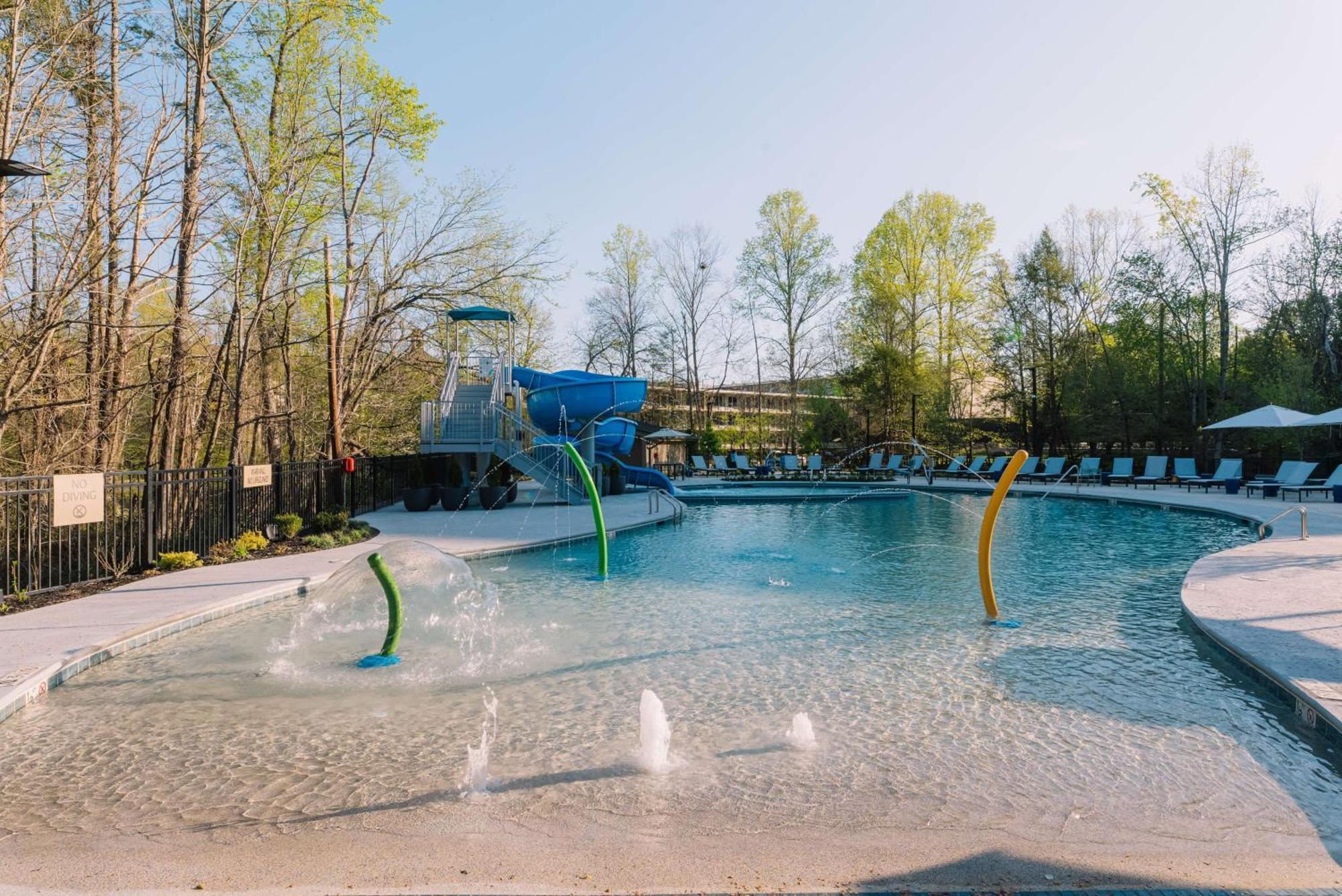 Embassy Suites By Hilton Gatlinburg Resort ภายนอก รูปภาพ